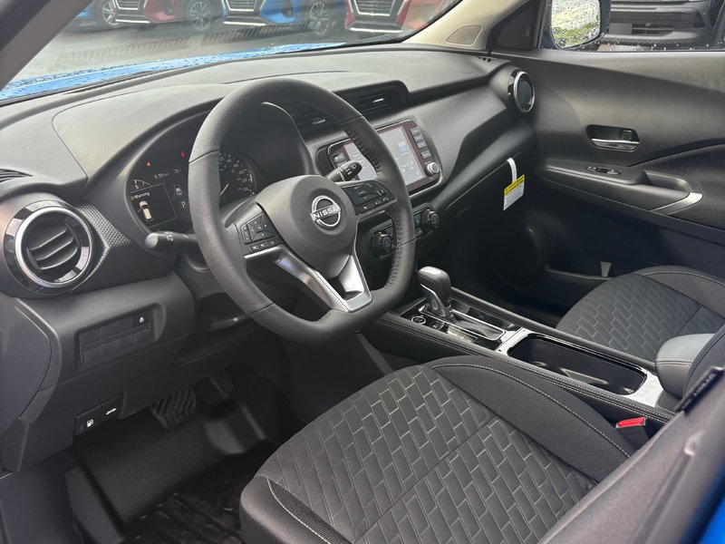 2025 Nissan Kicks Play SV