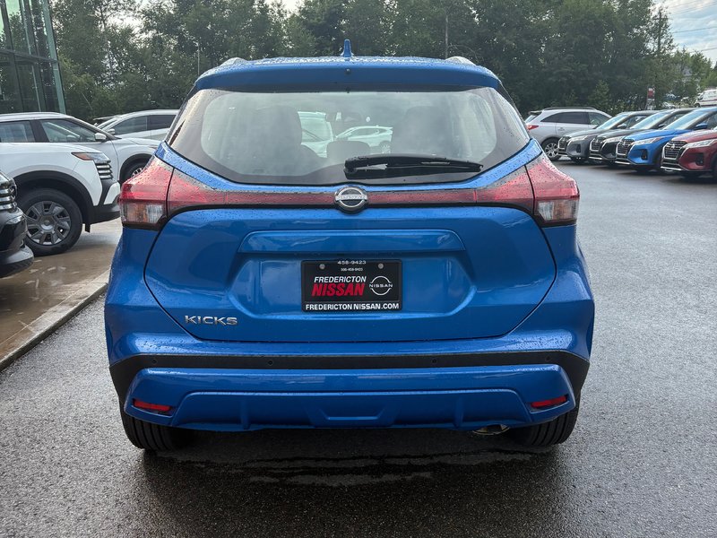 2025 Nissan Kicks Play SV