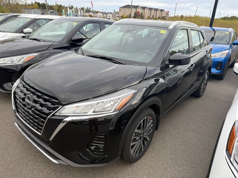 2025 Nissan Kicks Play SV