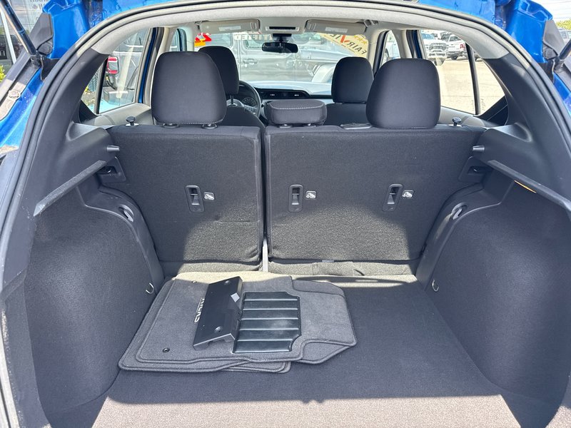 2022 Nissan Kicks SV