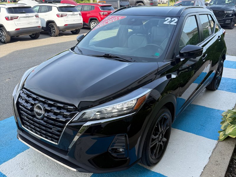 2022 Nissan Kicks SR