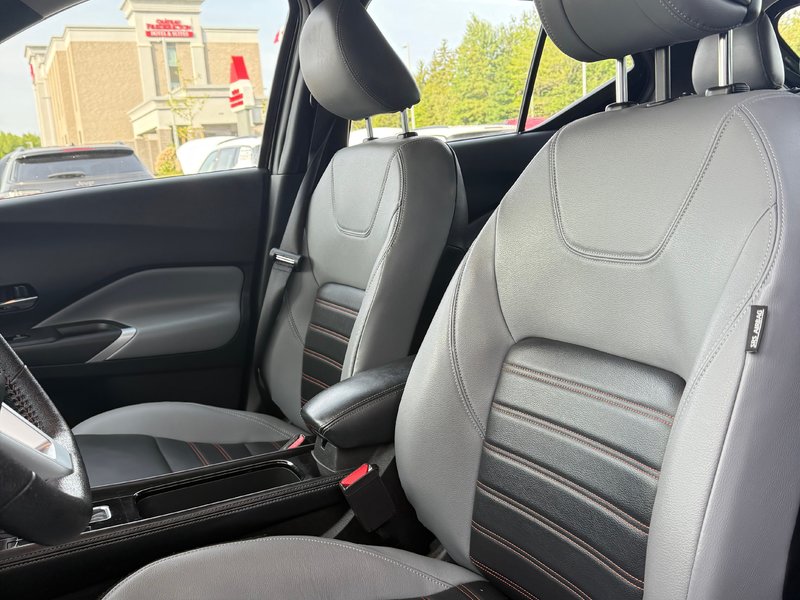 2022 Nissan Kicks SR