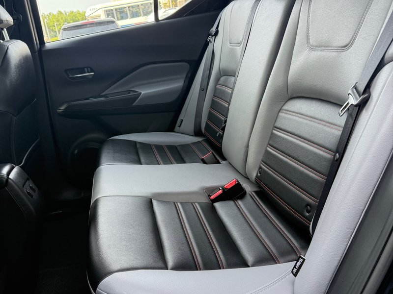 2022 Nissan Kicks SR