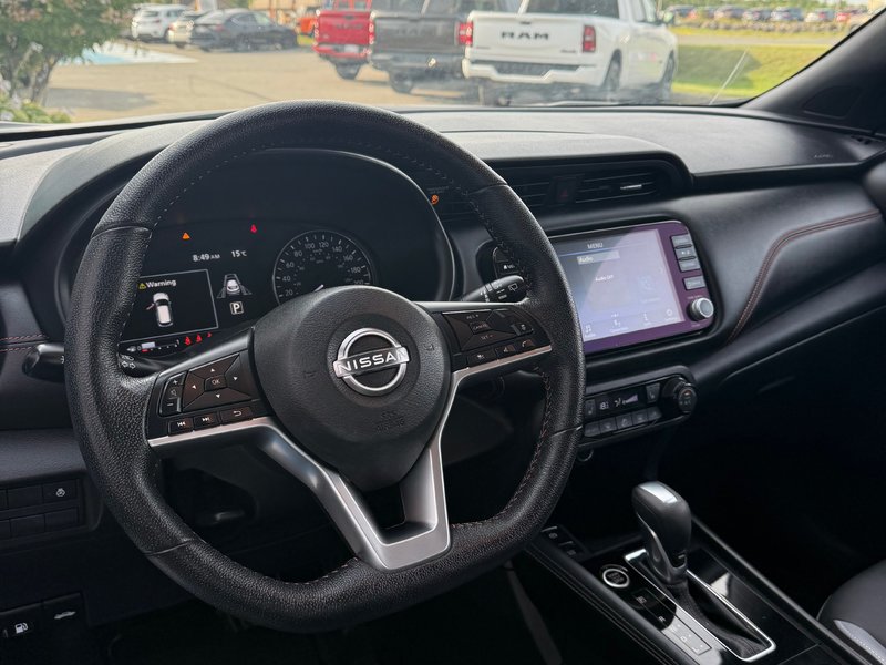 2022 Nissan Kicks SR