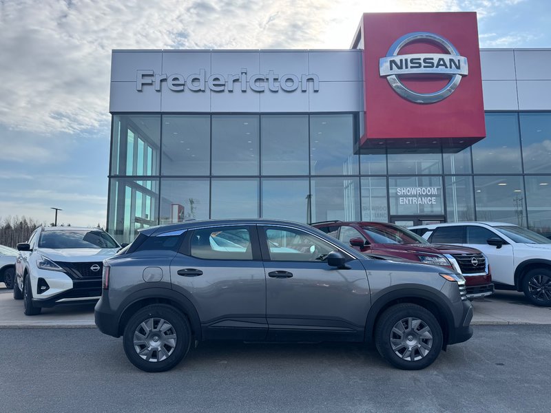 2025 Nissan Kicks S