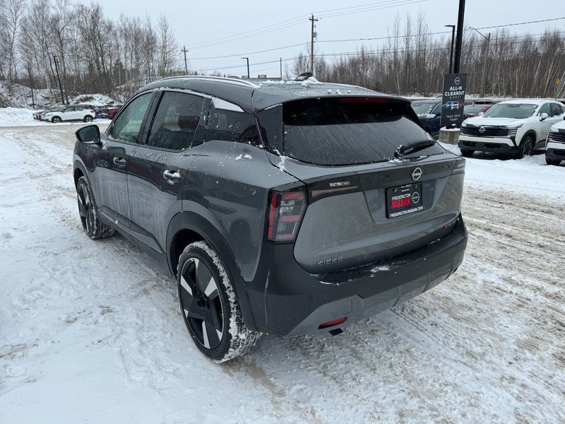 Nissan Kicks SR 2025