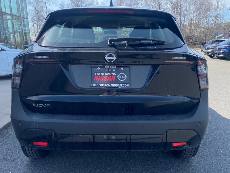 2025 Nissan Kicks S