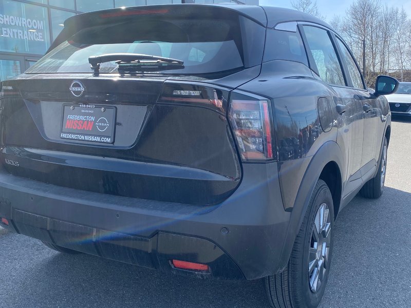 2025 Nissan Kicks S
