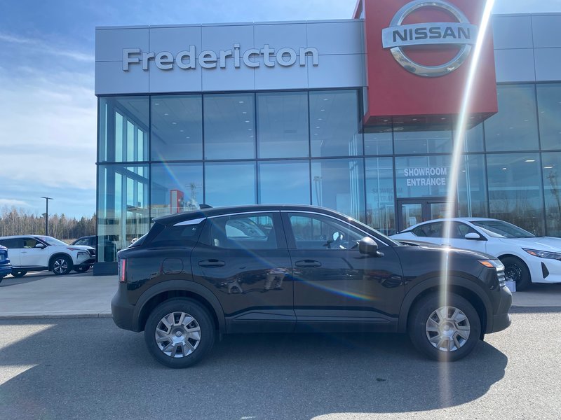 2025 Nissan Kicks S