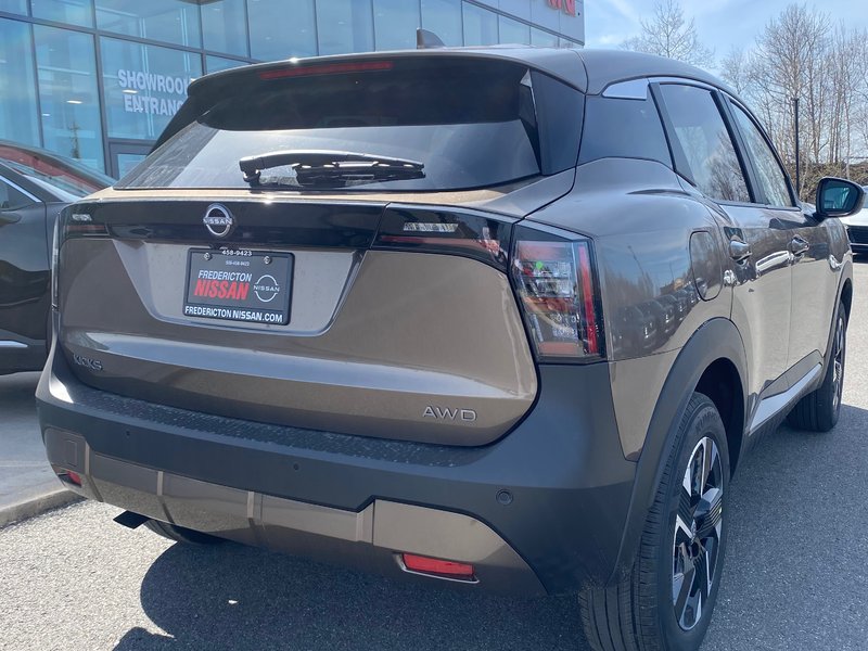 2025 Nissan Kicks SV