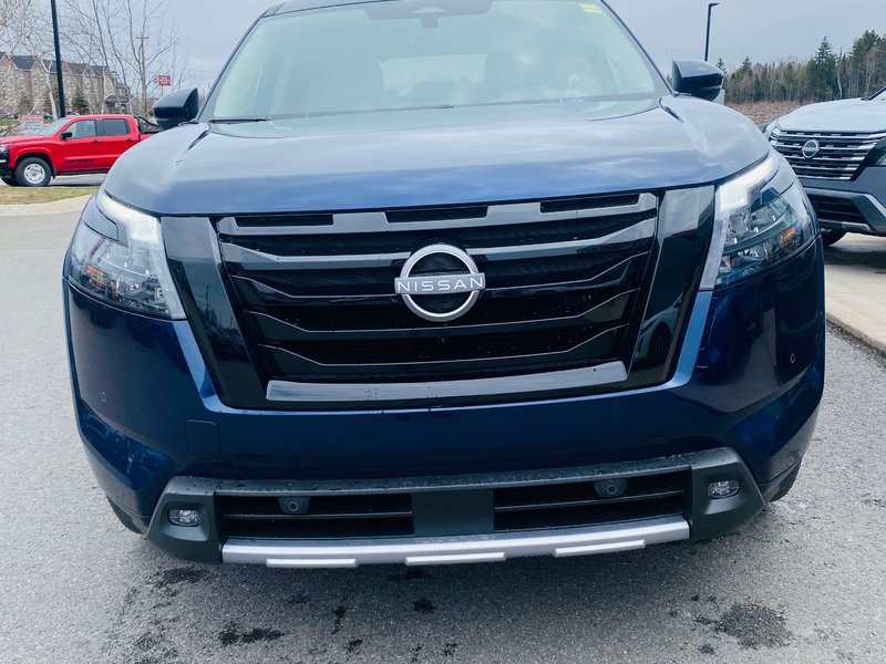 Nissan Pathfinder SL 2025