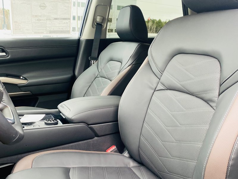 Nissan Pathfinder PLATINUM 2025