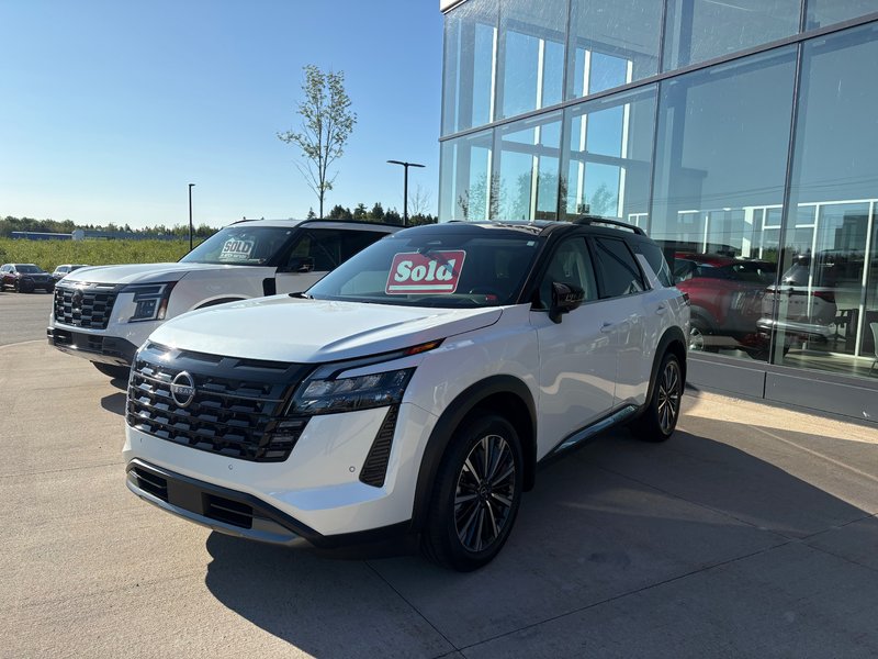 2026 Nissan PATHFINDER PLATINUM