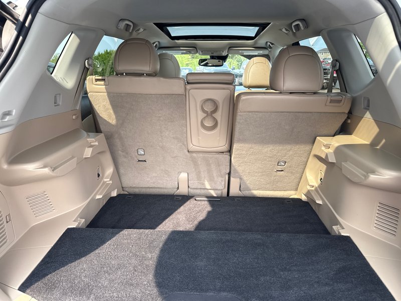 2017 Nissan Rogue SL Upgraded leather interior, Bose audio system full panoramic roof advanced safety group