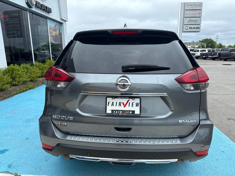 2019 Nissan Rogue SV with tech package