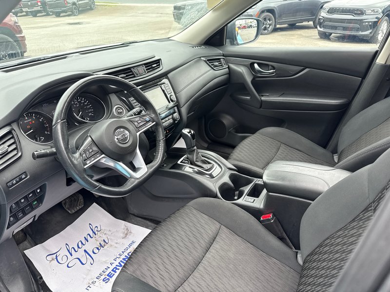 2019 Nissan Rogue SV with tech package