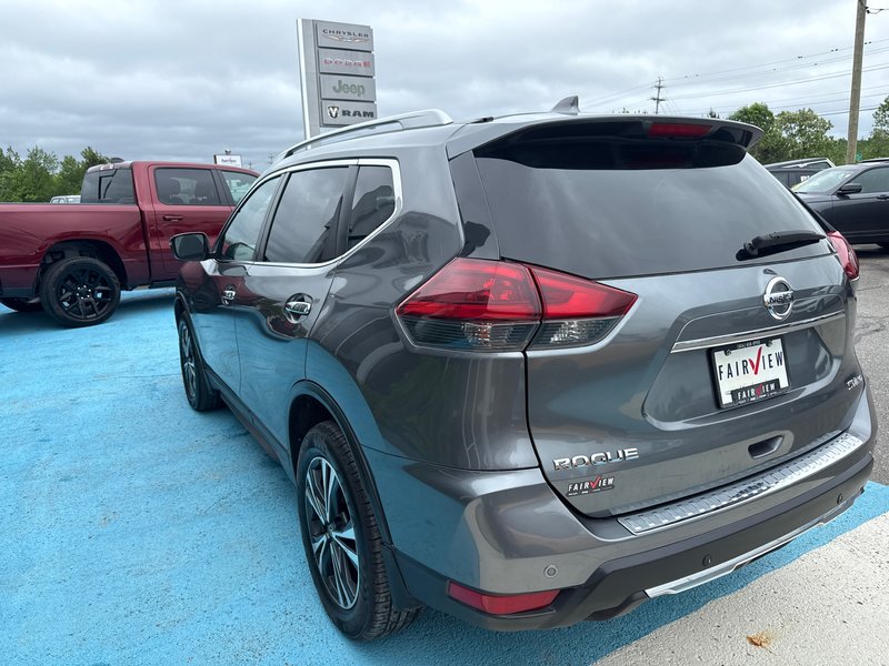 2019 Nissan Rogue SV with tech package