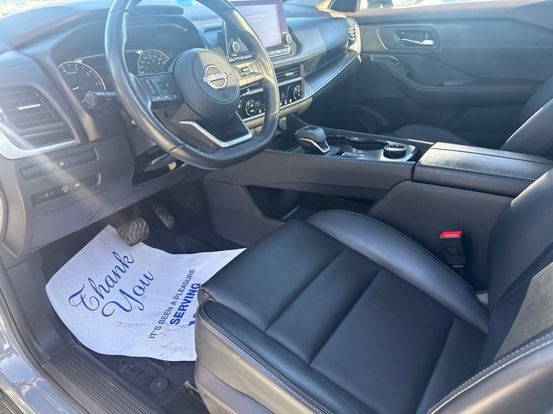 2023 Nissan Rogue SV midnight edition Fully loaded, leather sunroof, NAV black edition 360 camera cameras
