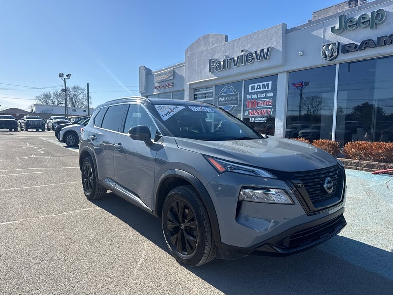 2023 Nissan Rogue SV midnight edition Fully loaded, leather sunroof, NAV black edition 360 camera cameras