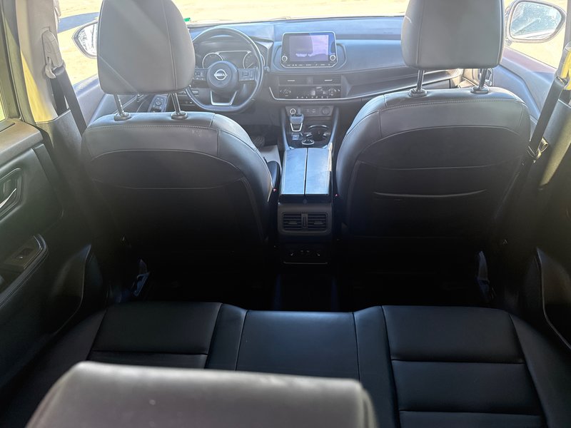 2023 Nissan Rogue SV midnight edition Fully loaded, leather sunroof, NAV black edition 360 camera cameras