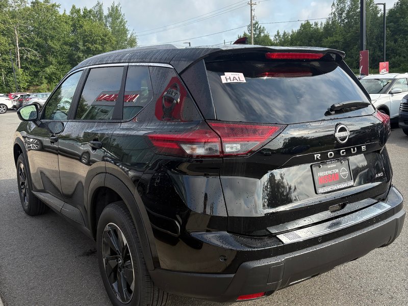 2025 Nissan Rogue SV MOONROOF