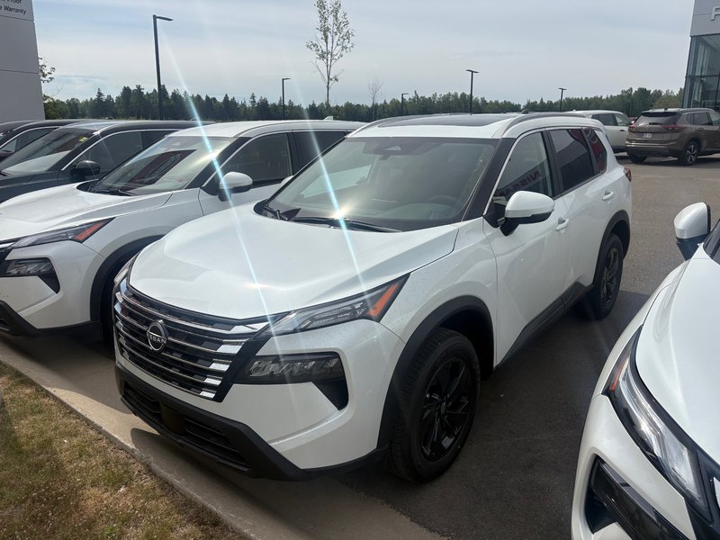 2026 Nissan ROGUE SV MOONROOF