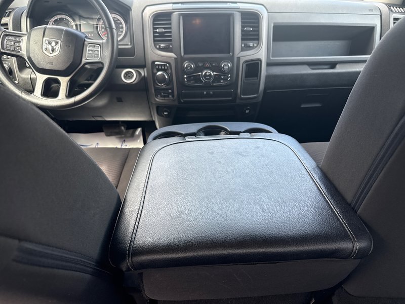 2020 Ram 1500 Classic Express blackout edition 5.7 hemi, 20 inch black wheels painted bumper sport Hood Apple CarPlay