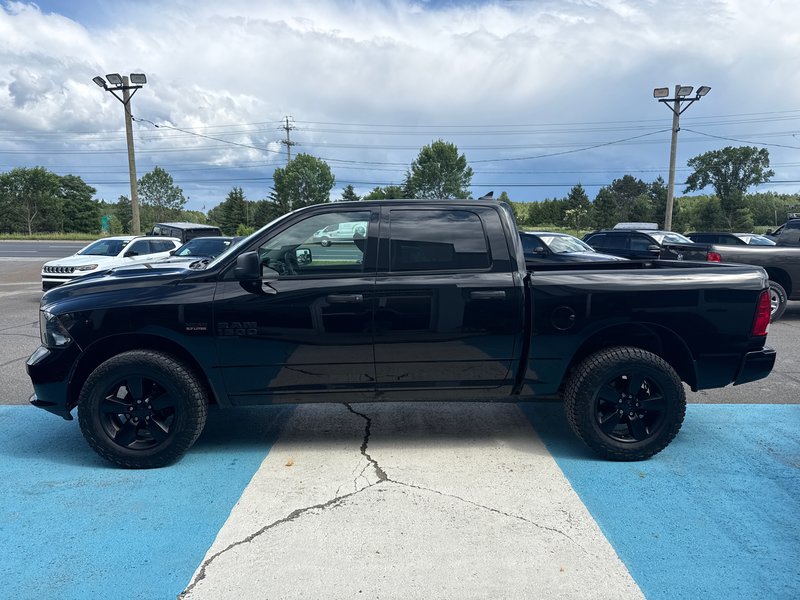 2020 Ram 1500 Classic Express blackout edition 5.7 hemi, 20 inch black wheels painted bumper sport Hood Apple CarPlay
