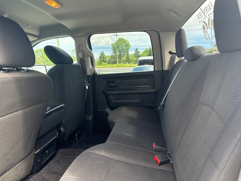 2020 Ram 1500 Classic Express blackout edition 5.7 hemi, 20 inch black wheels painted bumper sport Hood Apple CarPlay