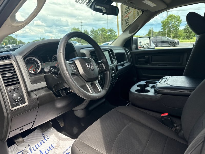 2020 Ram 1500 Classic Express blackout edition 5.7 hemi, 20 inch black wheels painted bumper sport Hood Apple CarPlay