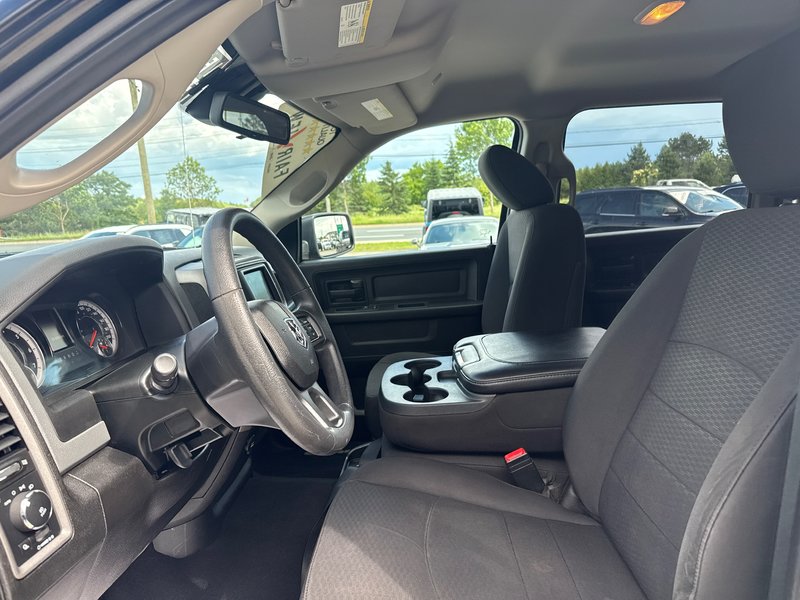 2020 Ram 1500 Classic Express blackout edition 5.7 hemi, 20 inch black wheels painted bumper sport Hood Apple CarPlay