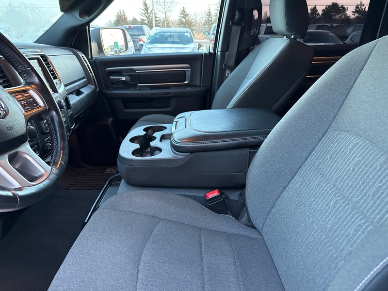 2021 Ram 1500 Classic Warlock V8 hemi two year MVI certified, all trained tires very good condition