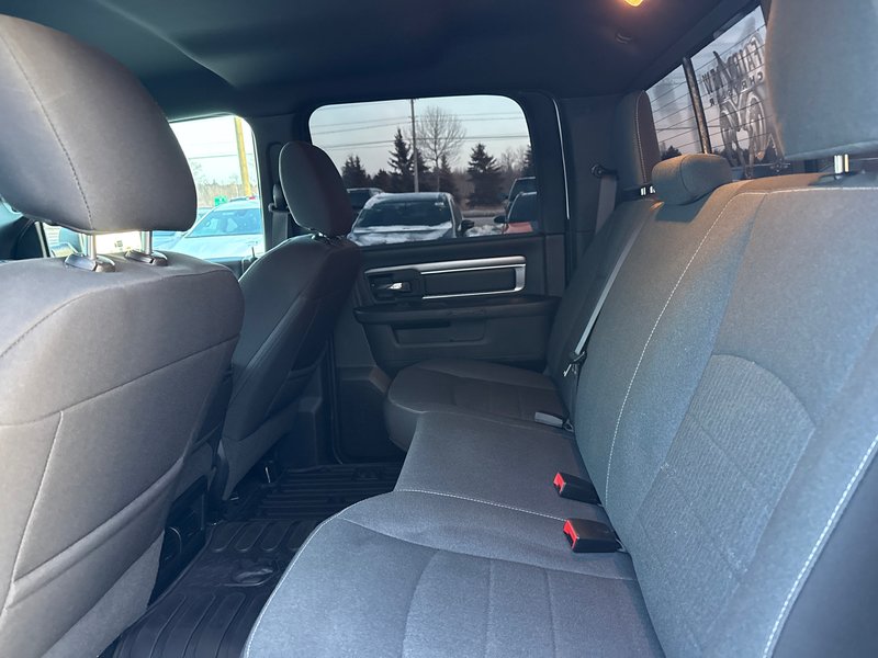 2021 Ram 1500 Classic Warlock V8 hemi two year MVI certified, all trained tires very good condition