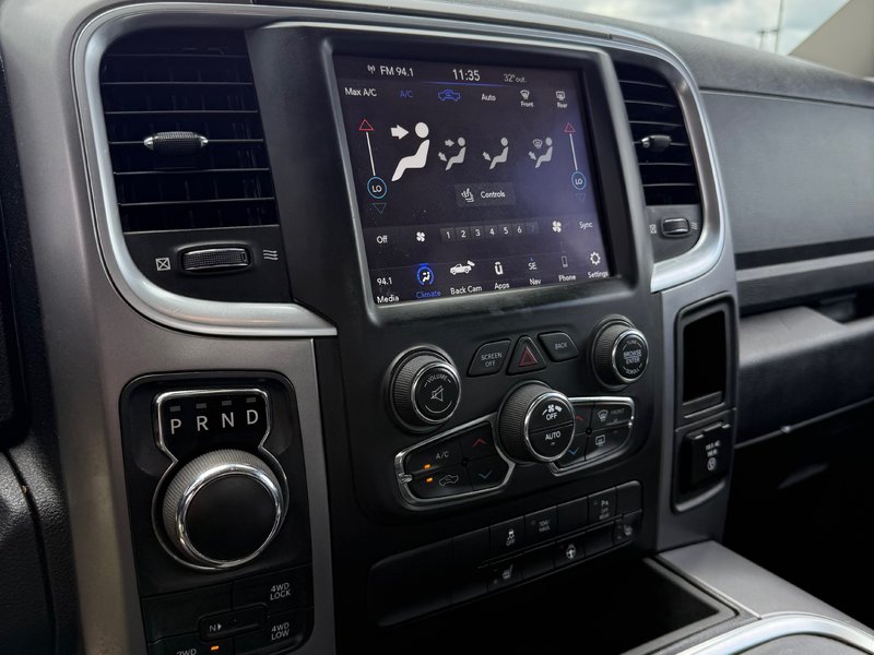 2022 Ram 1500 CLASSIC SLT 3.6L V6 CLASSIC