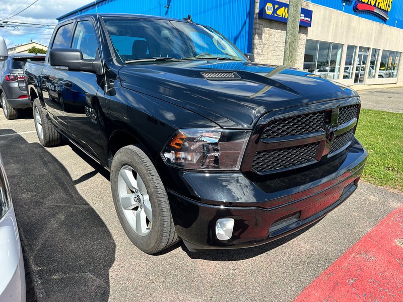 Ram 1500 Classic SLT 2023