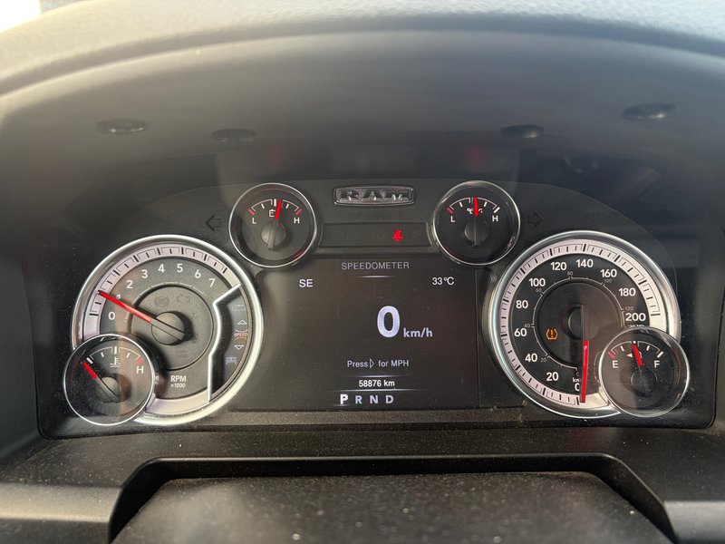 2023 Ram 1500 CLASSIC EXPRESS V6 EXPRESS IN HARVEST ORANGE!