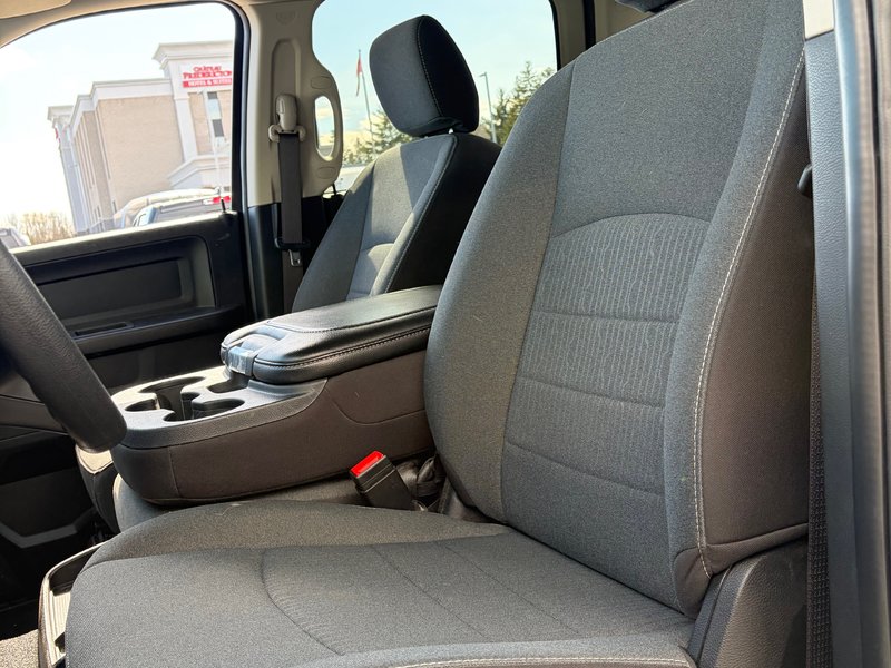 2024 Ram 1500 CLASSIC TRADESMAN CLASSIC TRIM!