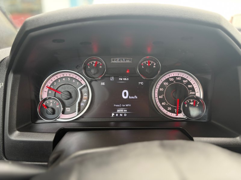 2024 Ram 1500 CLASSIC WARLOCK 3.6L Warlock!