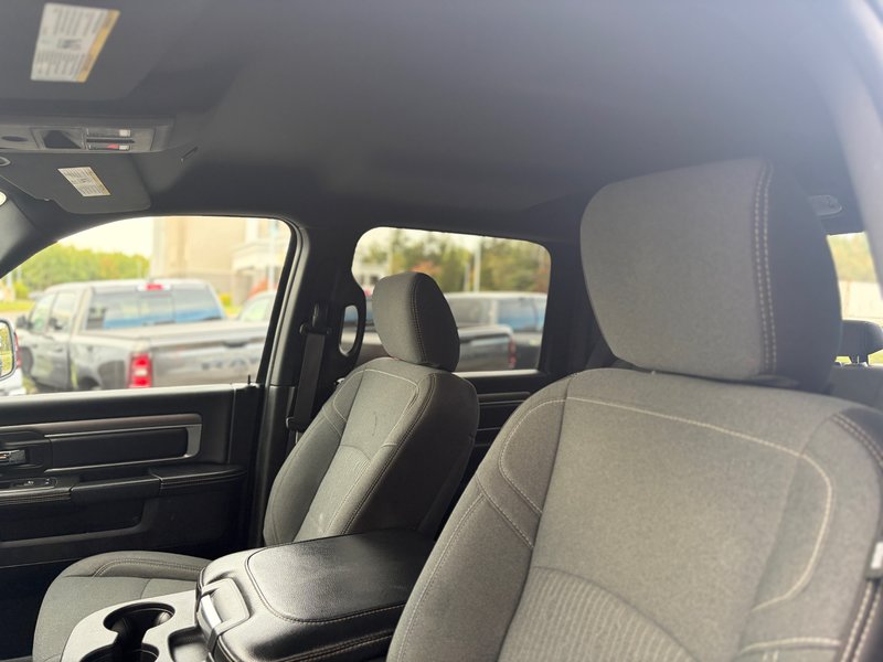 2024 Ram 1500 CLASSIC WARLOCK 3.6L Warlock!