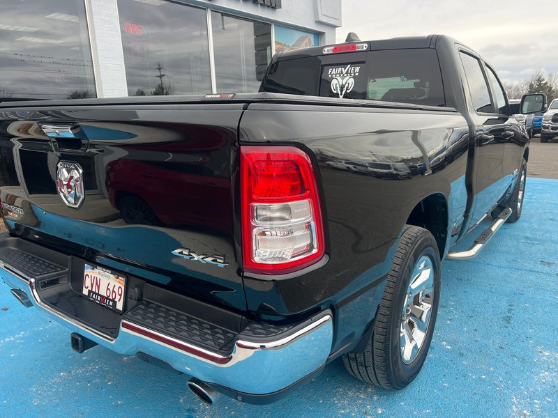 2020 Ram 1500 Big Horn Heated seat heated steering wheel, power seat, sliding window, automatic four-wheel-drive