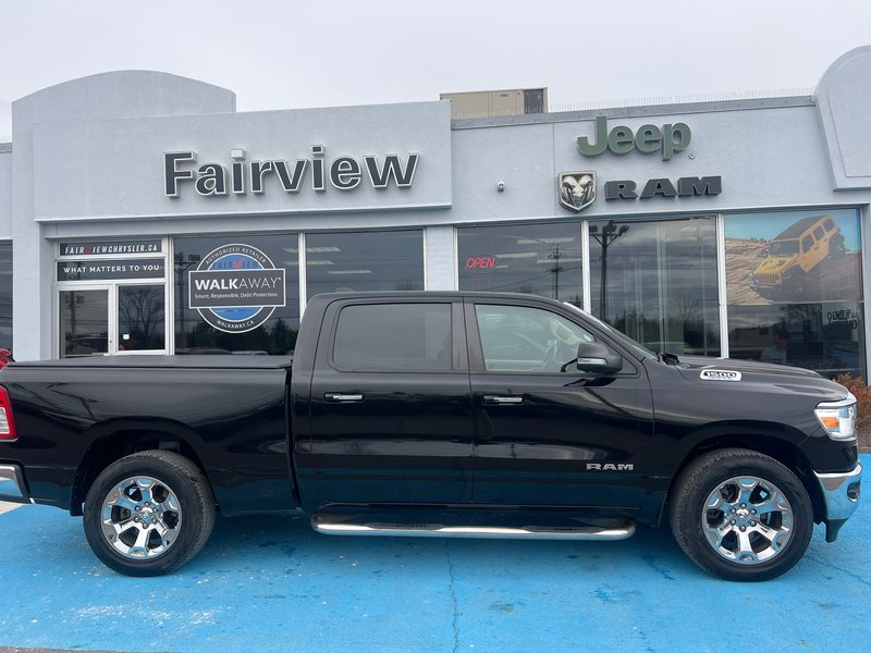 2020 Ram 1500 Big Horn Heated seat heated steering wheel, power seat, sliding window, automatic four-wheel-drive