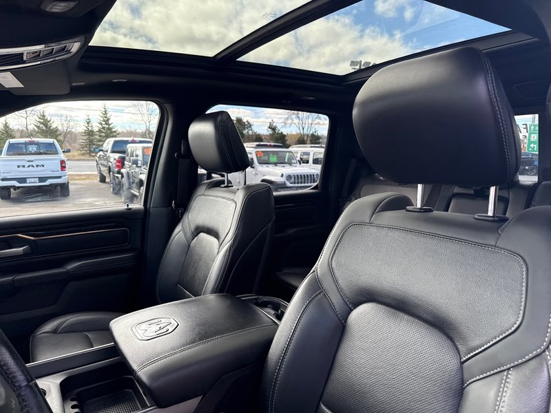2020 Ram 1500 Sport fully loaded Heated seats, cool seats, full panoramic roof, upgraded tires extended warranty to 140,000 km