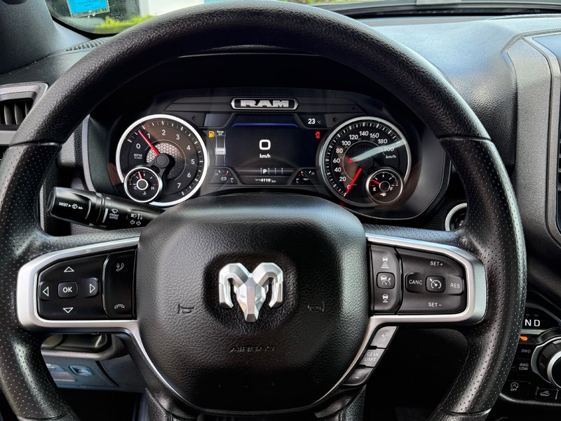 2025 Ram 1500 WARLOCK ONLY 4,000KM! ORIGINAL MSRP $73,705. SAVE $15,000!