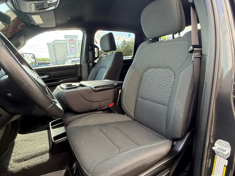 2025 Ram 1500 WARLOCK ONLY 4,000KM! ORIGINAL MSRP $73,705. SAVE $15,000!
