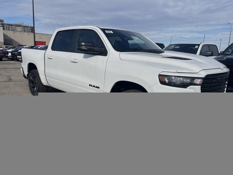 2026 Ram 1500 SPORT