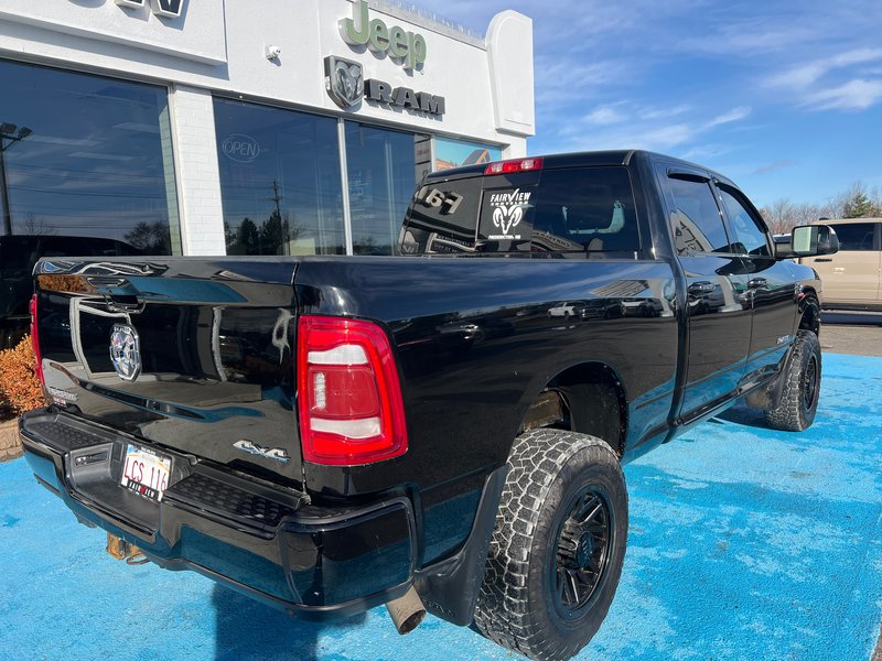 Ram 2500 Big Horn 2022 Tire and rim package sport appearance package