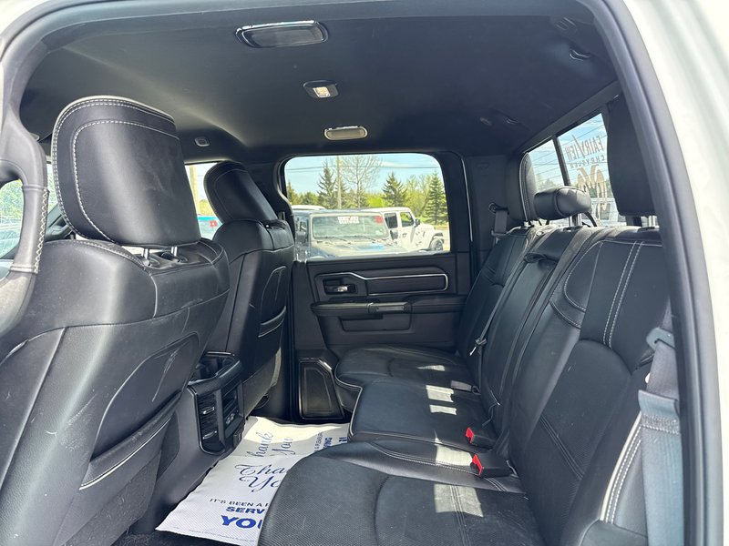 2022 Ram 2500 Limited Cummins turbo diesel Heard tunnel cover new tires With Ram box