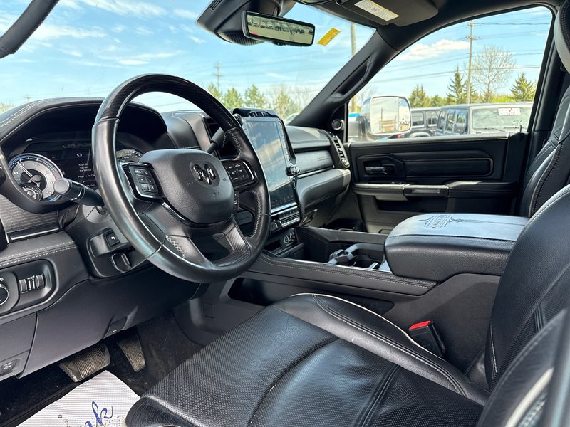 2022 Ram 2500 Limited Cummins turbo diesel Heard tunnel cover new tires With Ram box