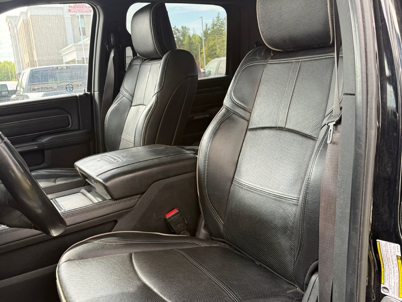 2022 Ram 2500 LIMITED 6.4L HEMI! Limited trim!