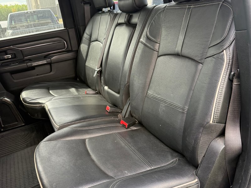 2022 Ram 2500 LIMITED 6.4L HEMI! Limited trim!